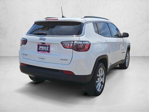 Bright White Clearcoat 2022 Jeep Compass Latitude Lux