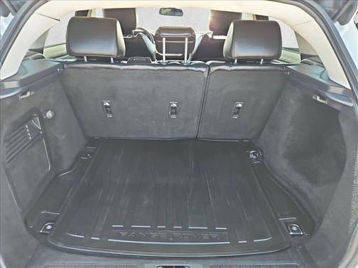 Fuji White 2019 Land Rover Range Rover Evoque SE