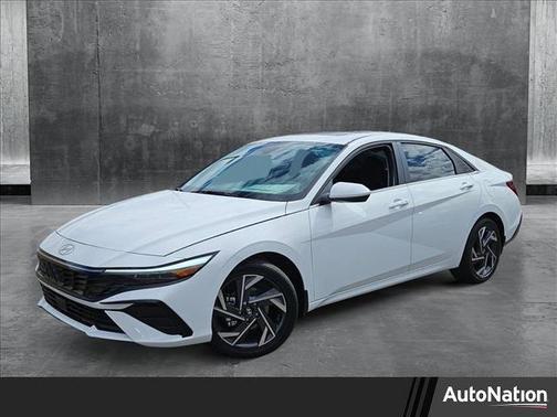 2025 Hyundai ELANTRA SEL