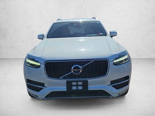 2018 Volvo XC90 T6 Momentum