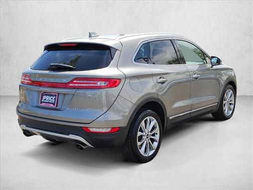 Luxe Silver Metallic 2017 Lincoln MKC Select
