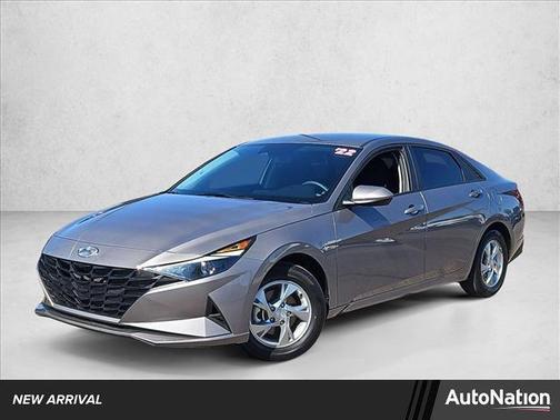 2022 Hyundai ELANTRA SE