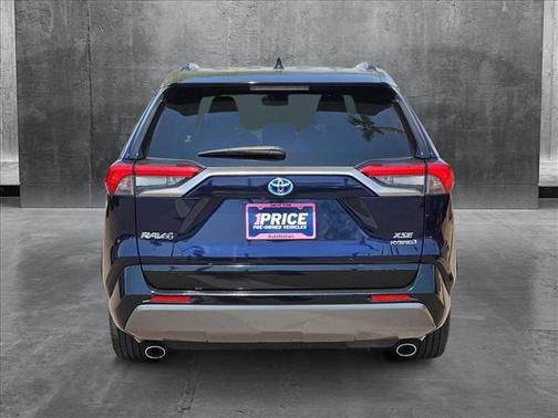 2019 Toyota RAV4 Hybrid SE