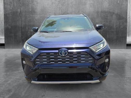 2019 Toyota RAV4 Hybrid SE