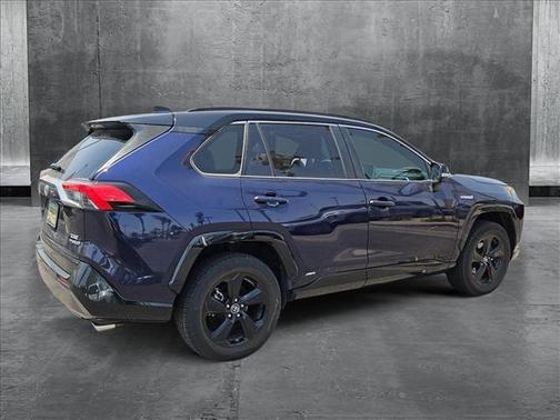 2019 Toyota RAV4 Hybrid SE
