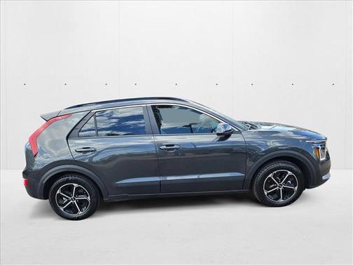 2023 Kia Niro EX