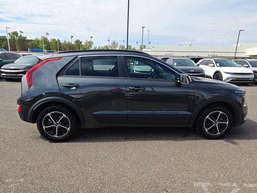 2023 Kia Niro EX