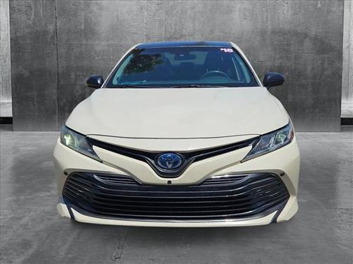 2018 Toyota Camry Hybrid LE