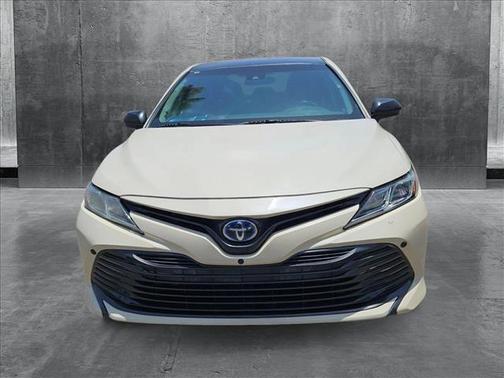 2018 Toyota Camry Hybrid LE