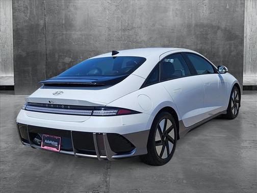 2025 Hyundai IONIQ 6 SE