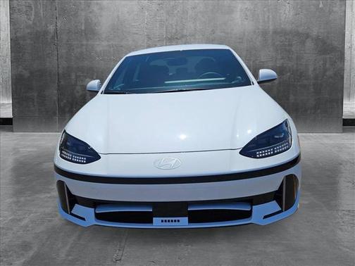 2025 Hyundai IONIQ 6 SE