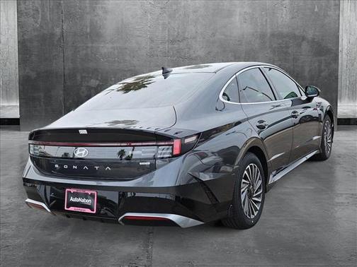 2025 Hyundai SONATA Hybrid SE