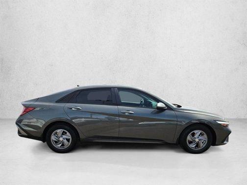Amazon Gray 2025 Hyundai ELANTRA SE