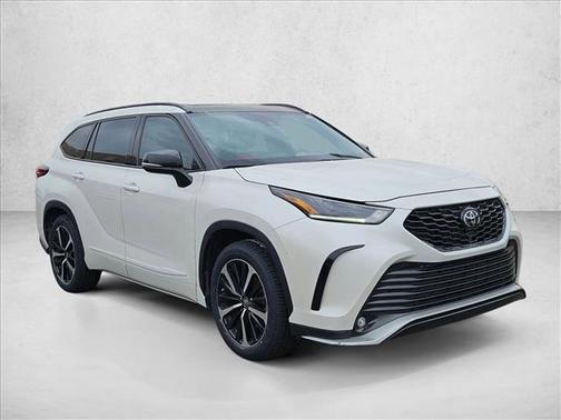 Blizzard Pearl 2021 Toyota Highlander XSE