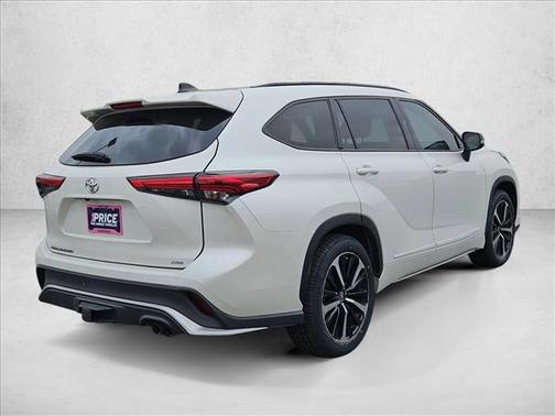 Blizzard Pearl 2021 Toyota Highlander XSE