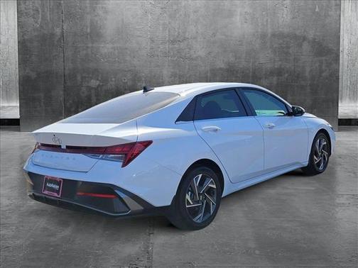 2025 Hyundai ELANTRA SEL