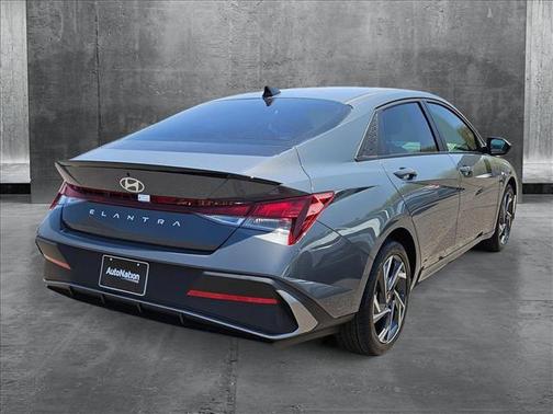 2025 Hyundai ELANTRA Sport