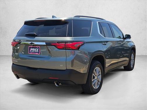 Silver Sage Metallic 2023 Chevrolet Traverse LT Cloth
