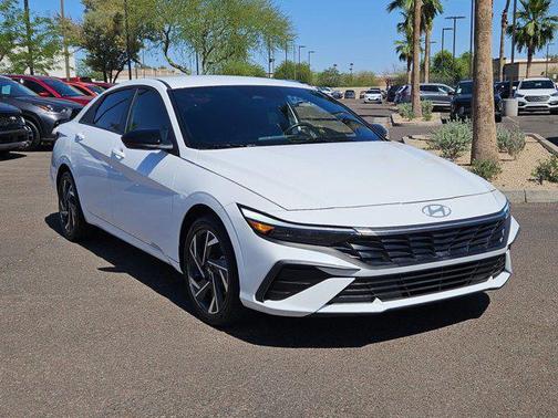 2025 Hyundai ELANTRA HEV SEL Sport