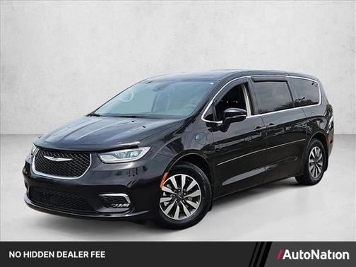 Brilliant Black Crystal Pearlcoat 2022 Chrysler Pacifica Hybrid Touring L