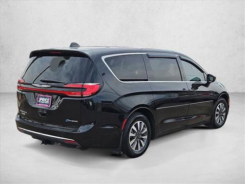 Brilliant Black Crystal Pearlcoat 2022 Chrysler Pacifica Hybrid Touring L