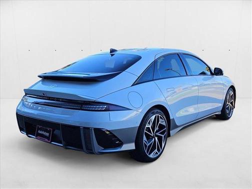2025 Hyundai IONIQ 6 Limited