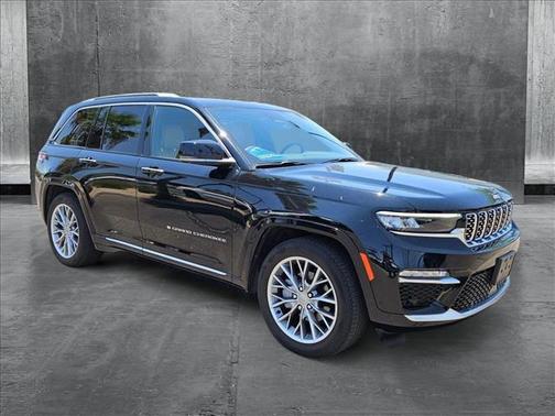 2023 Jeep Grand Cherokee Summit