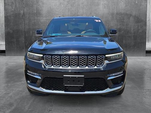 2023 Jeep Grand Cherokee Summit