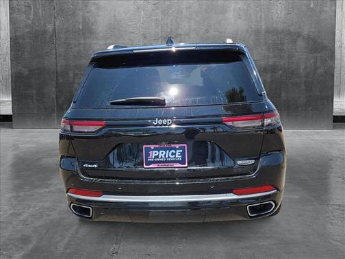 2023 Jeep Grand Cherokee Summit