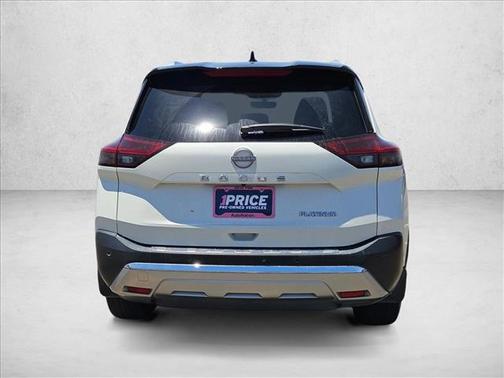 Pearl White Tricoat/Super Black 2023 Nissan Rogue Platinum