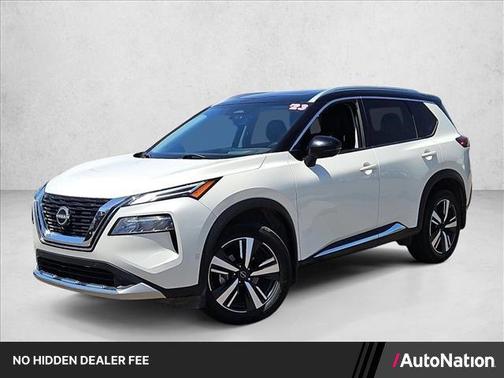 Pearl White Tricoat/Super Black 2023 Nissan Rogue Platinum