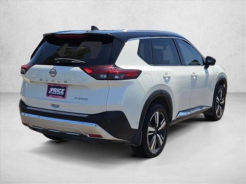 Pearl White Tricoat/Super Black 2023 Nissan Rogue Platinum