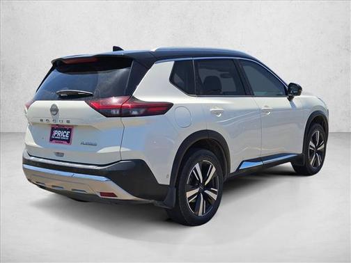 Pearl White Tricoat/Super Black 2023 Nissan Rogue Platinum