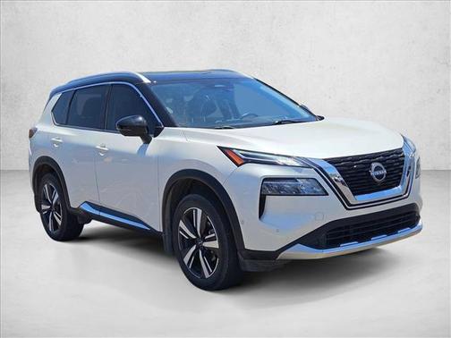 Pearl White Tricoat/Super Black 2023 Nissan Rogue Platinum