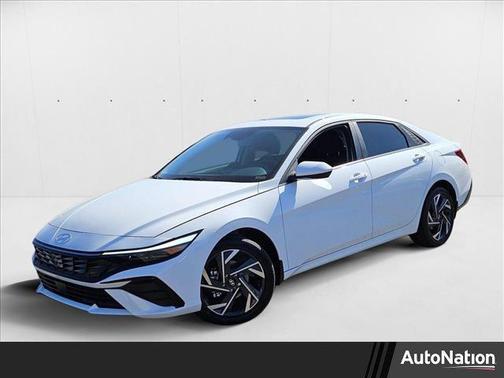 2025 Hyundai ELANTRA SEL