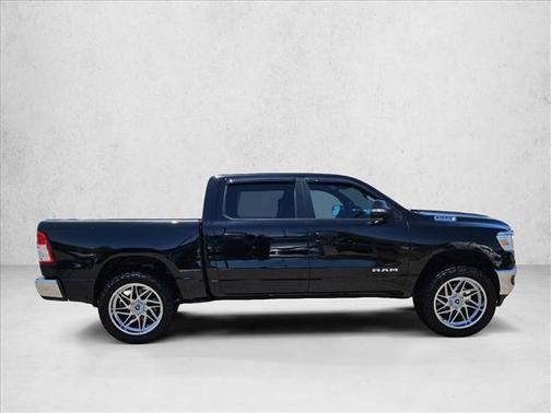 Diamond Black Crystal Pearlcoat 2021 RAM 1500 Big Horn/Lone Star