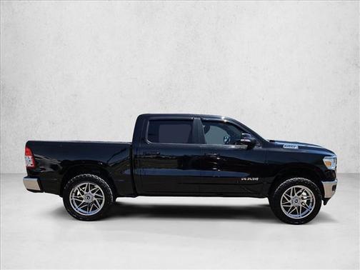 Diamond Black Crystal Pearlcoat 2021 RAM 1500 Big Horn/Lone Star