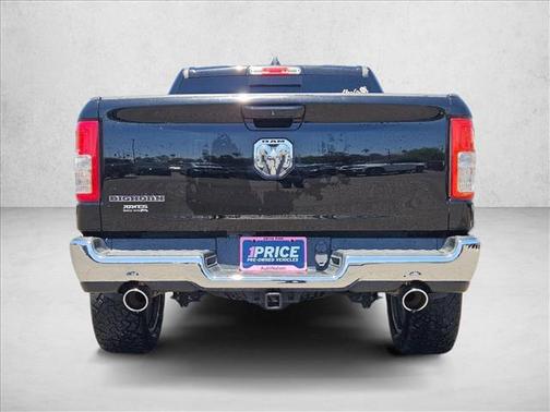 Diamond Black Crystal Pearlcoat 2021 RAM 1500 Big Horn/Lone Star