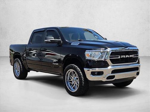 Diamond Black Crystal Pearlcoat 2021 RAM 1500 Big Horn/Lone Star