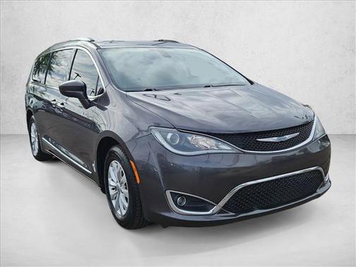 2018 Chrysler Pacifica Touring-L