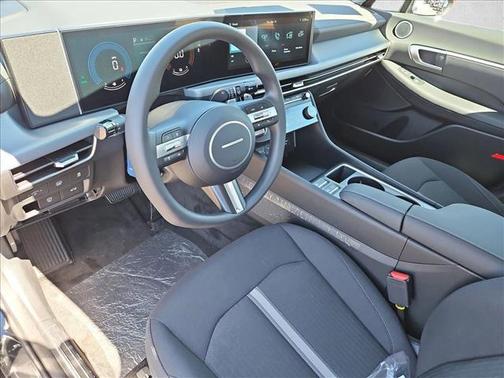 2026 Hyundai SONATA Hybrid Base