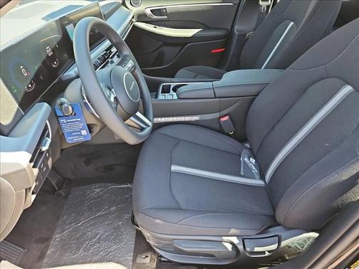 2026 Hyundai SONATA Hybrid Base