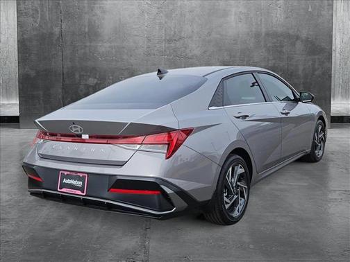 2025 Hyundai ELANTRA SEL