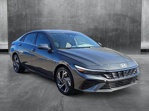 2025 Hyundai ELANTRA SEL
