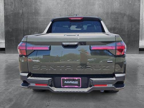 2025 Hyundai SANTA CRUZ SEL Activity