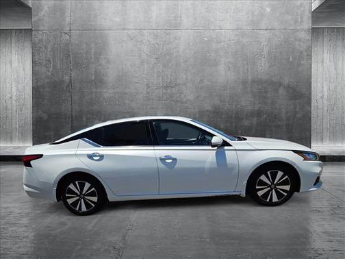 2020 Nissan Altima 2.5 SV