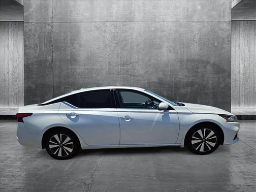 2020 Nissan Altima 2.5 SV