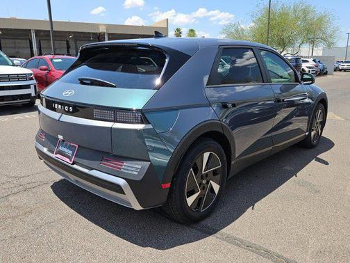 2025 Hyundai IONIQ 5 SE