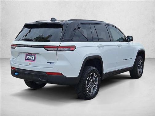 Bright White Clearcoat 2023 Jeep Grand Cherokee 4xe Trailhawk