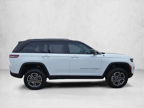 Bright White Clearcoat 2023 Jeep Grand Cherokee 4xe Trailhawk